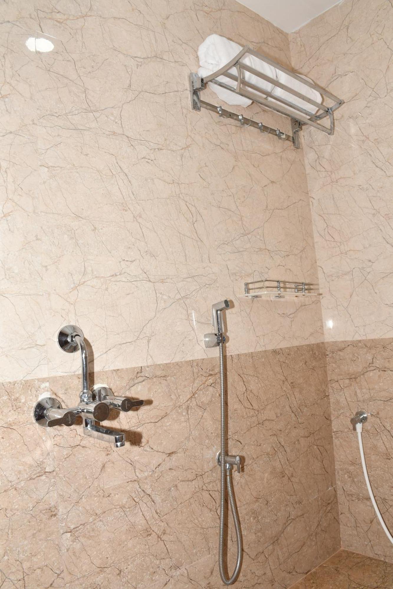 Gb Residency Hotel Ramanathapuram Buitenkant foto